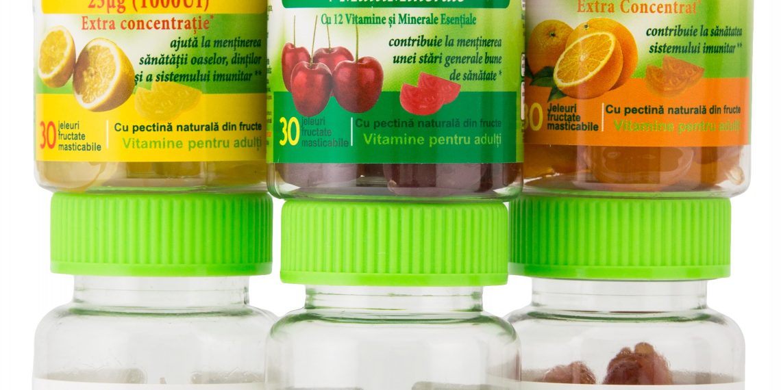 Evital te invita sa te bucuri de viata cu noile vitamine Chewy Vites!