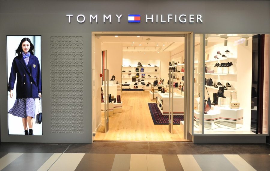 Magazinul TOMMY HILFIGER de incaltaminte si accesorii se deschide in Bucuresti