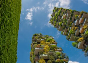 Păduri verticale în Milano